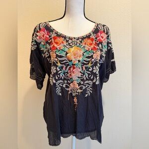 Johnny Was gray embroidered blouse MED EUC